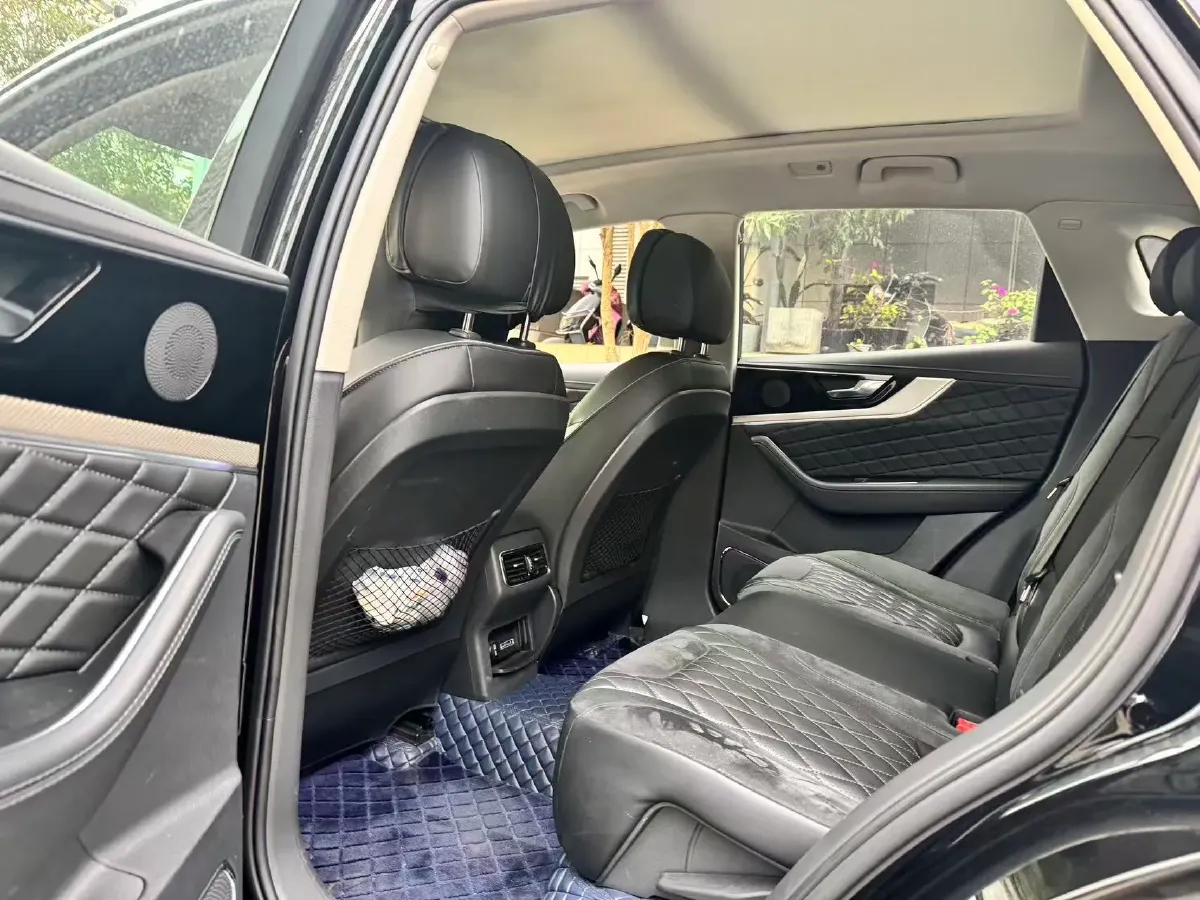 2019 HongQi HS5 2.0T 224HP L4 6AT,autocango,china used car exporter,china ev exporter,chinese used car exporter,chinese used ev exporter