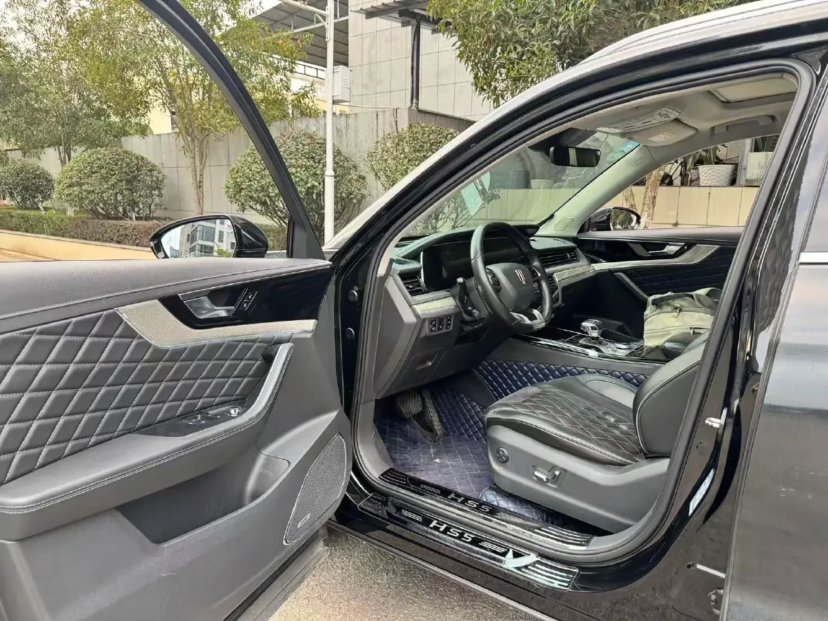 2019 HongQi HS5 2.0T 224HP L4 6AT,autocango,china used car exporter,china ev exporter,chinese used car exporter,chinese used ev exporter