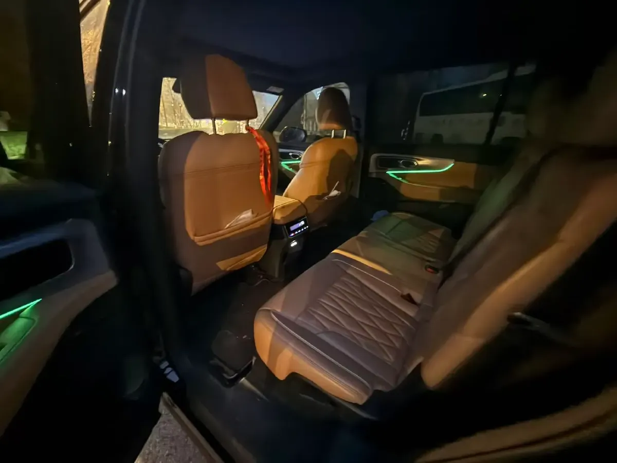 2024 GAC Trumpchi GS8 2.0T 252HP L4 8AT,autocango,china used car exporter,china ev exporter,chinese used car exporter,chinese used ev exporter