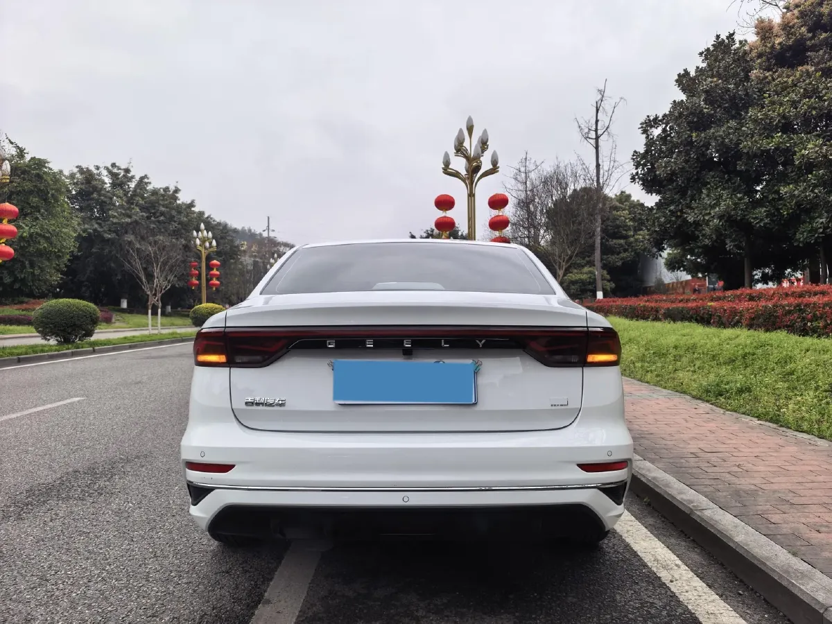 2025 Geely Emgrand 1.5L 127HP L4 CVT,autocango,china used car exporter,china ev exporter,chinese used car exporter,chinese used ev exporter