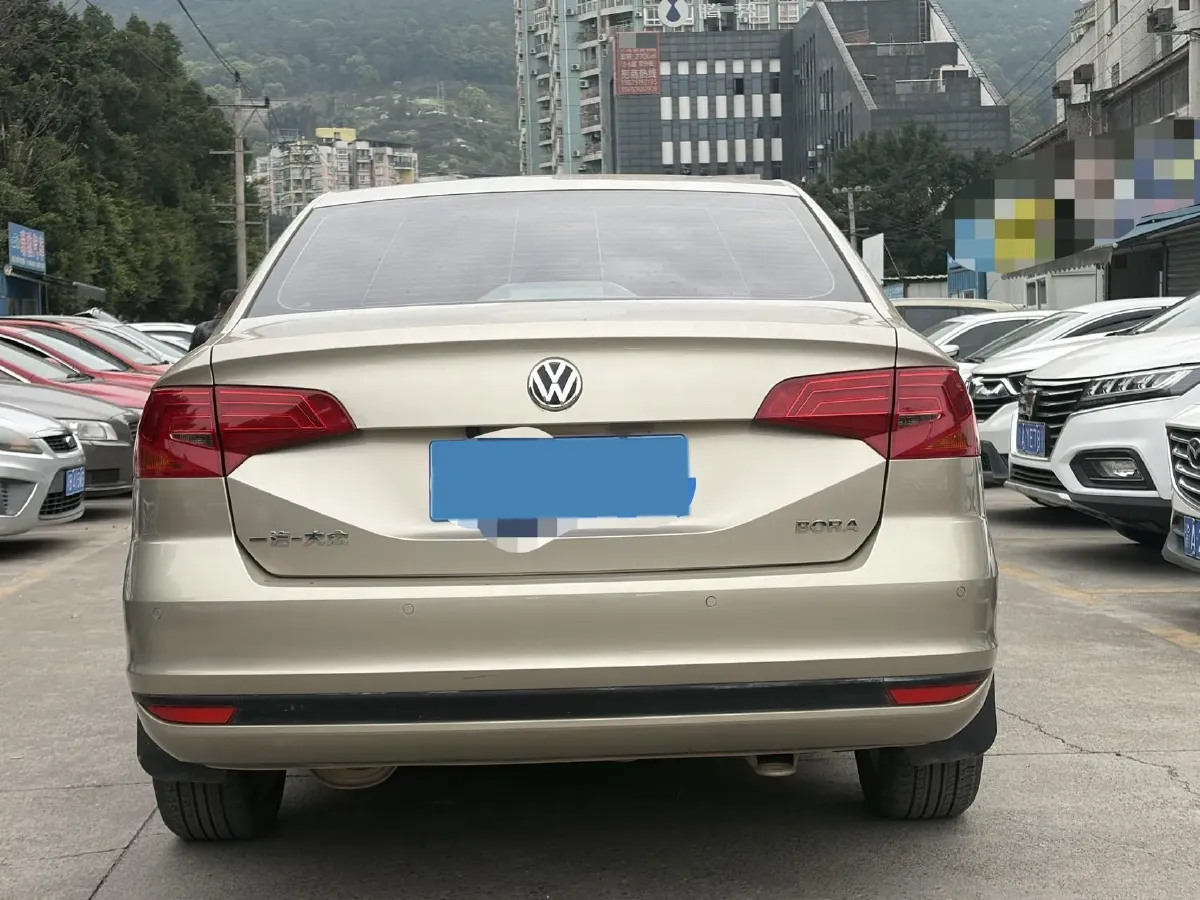 2021 Volkswagen Bora 1.5L 113HP L4 5MT,autocango,china used car exporter,china ev exporter,chinese used car exporter,chinese used ev exporter