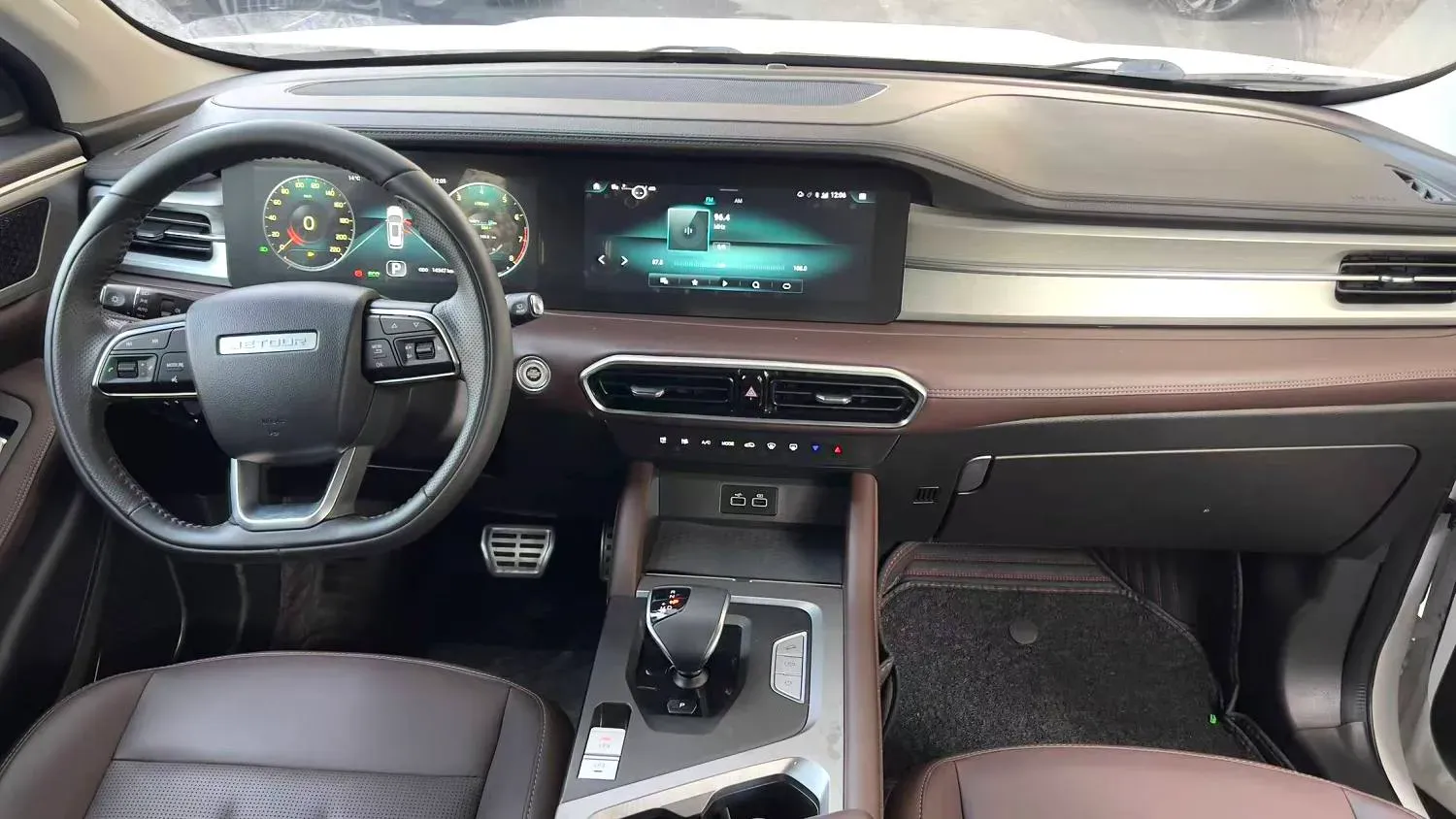 2021 Jetour X90 1.6T 197HP L4 7DCT,autocango,china used car exporter,china ev exporter,chinese used car exporter,chinese used ev exporter