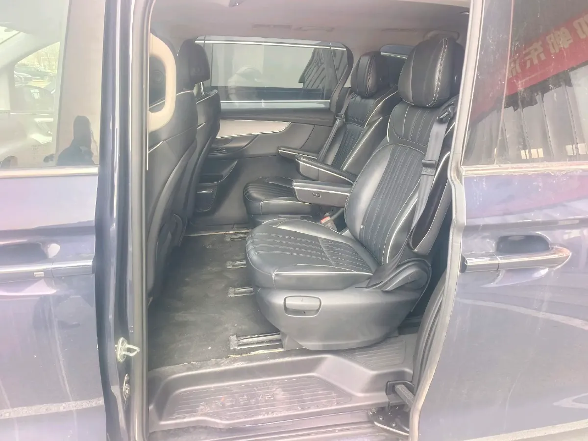 2022 Roewe iMAX8 2.0T 234HP L4 8AT,autocango,china used car exporter,china ev exporter,chinese used car exporter,chinese used ev exporter