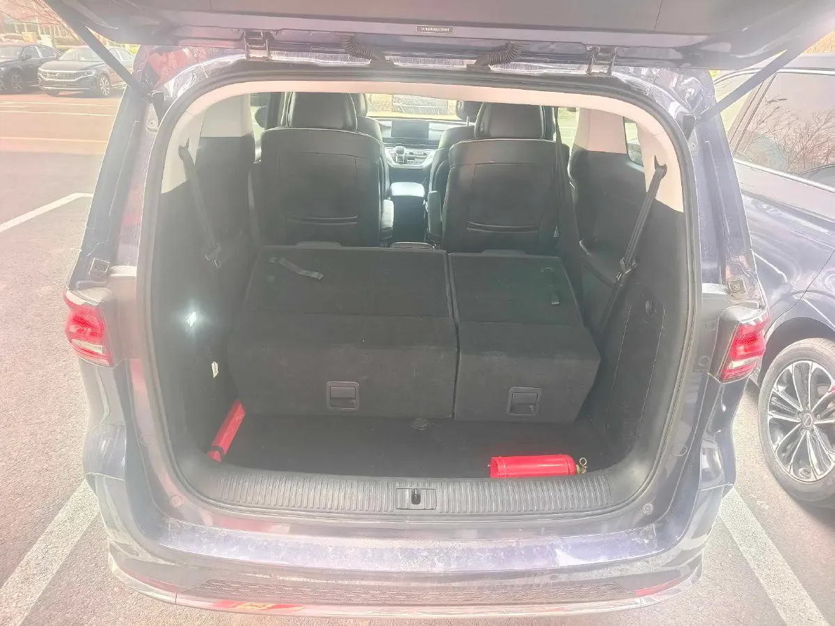 2022 Roewe iMAX8 2.0T 234HP L4 8AT,autocango,china used car exporter,china ev exporter,chinese used car exporter,chinese used ev exporter