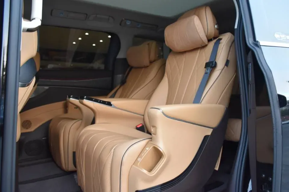 2024 Denza D9 1.5T 139HP L4 E-CVT PHEV 40KWH,autocango,china used car exporter,china ev exporter,chinese used car exporter,chinese used ev exporter