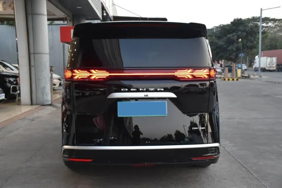 2024 Denza D9 1.5T 139HP L4 E-CVT PHEV 40KWH,autocango,china used car exporter,china ev exporter,chinese used car exporter,chinese used ev exporter