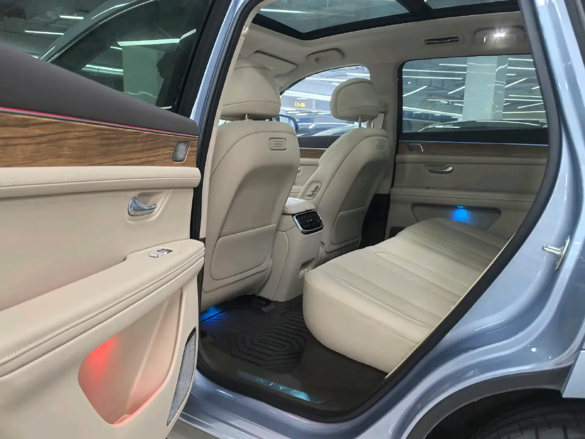 2024 AITO AITO M7 1.5T 152HP L4 REEV 40KWH,autocango,china used car exporter,china ev exporter,chinese used car exporter,chinese used ev exporter