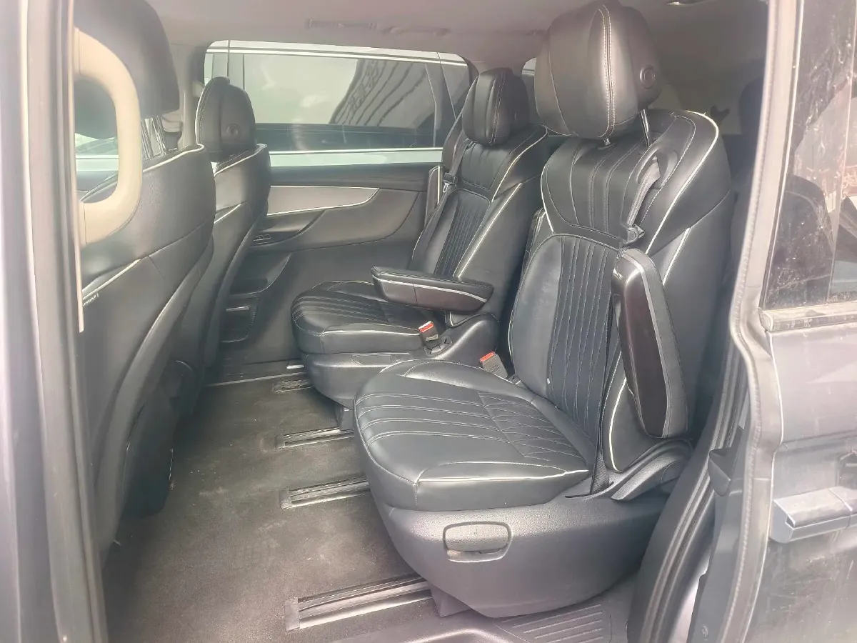 2022 Roewe iMAX8 2.0T 234HP L4 8AT,autocango,china used car exporter,china ev exporter,chinese used car exporter,chinese used ev exporter