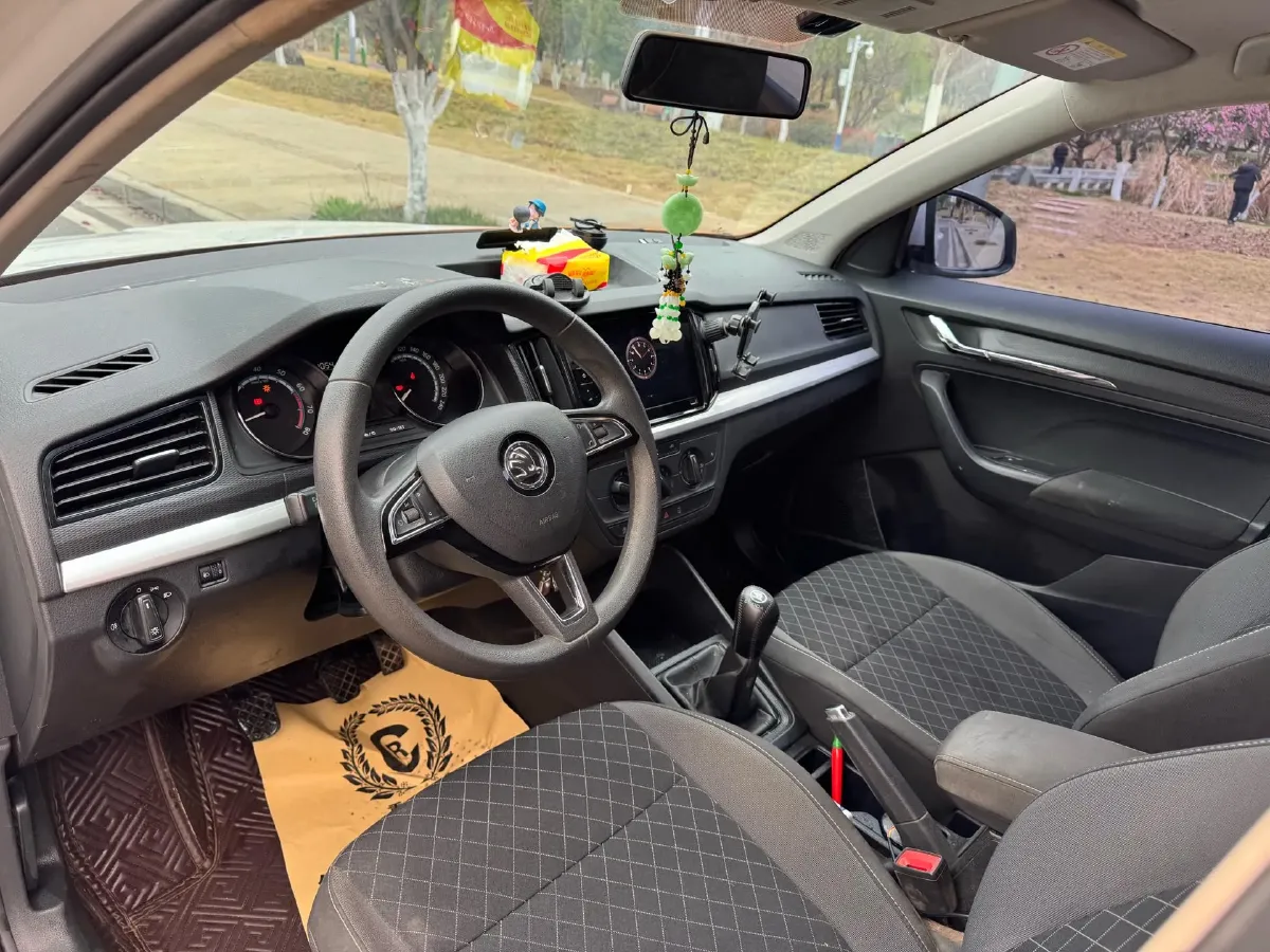 2020 Skoda Kamiq 1.5L 112HP L4 5MT,autocango,china used car exporter,china ev exporter,chinese used car exporter,chinese used ev exporter