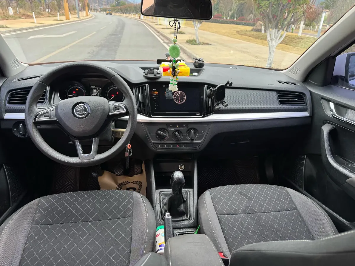 2020 Skoda Kamiq 1.5L 112HP L4 5MT,autocango,china used car exporter,china ev exporter,chinese used car exporter,chinese used ev exporter