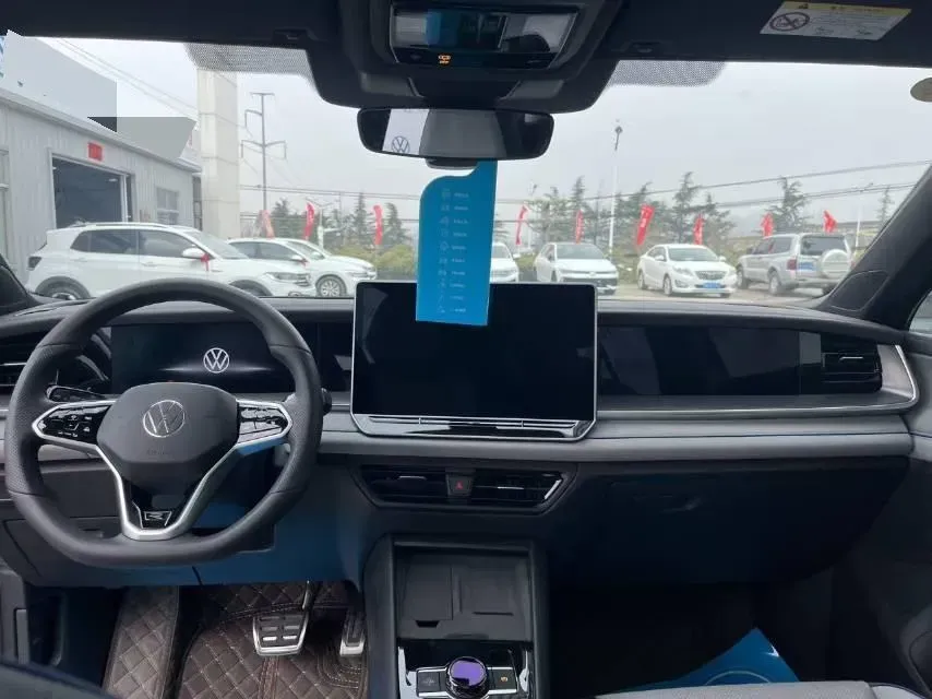 2025 Volkswagen Tayron 2.0T 220HP L4 7DCT,autocango,china used car exporter,china ev exporter,chinese used car exporter,chinese used ev exporter