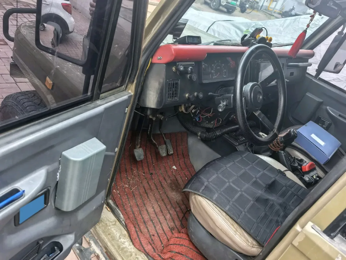 2016 BAW 212 2.0L 102HP L4 5MT,autocango,china used car exporter,china ev exporter,chinese used car exporter,chinese used ev exporter