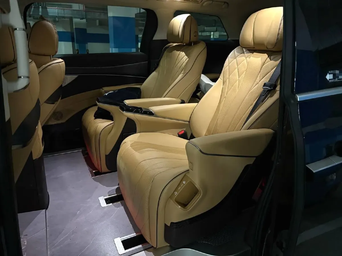 2024 Denza D9 1.5T 139HP L4 E-CVT PHEV 40KWH,autocango,china used car exporter,china ev exporter,chinese used car exporter,chinese used ev exporter