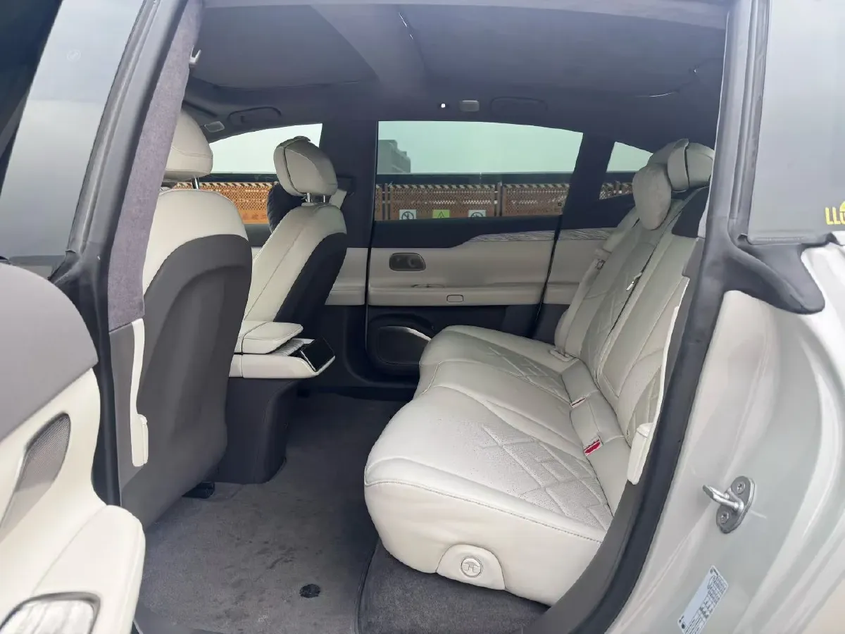 2021 Volkswagen ID.6 Crozz BEV 84.8KWH,autocango,china used car exporter,china ev exporter,chinese used car exporter,chinese used ev exporter