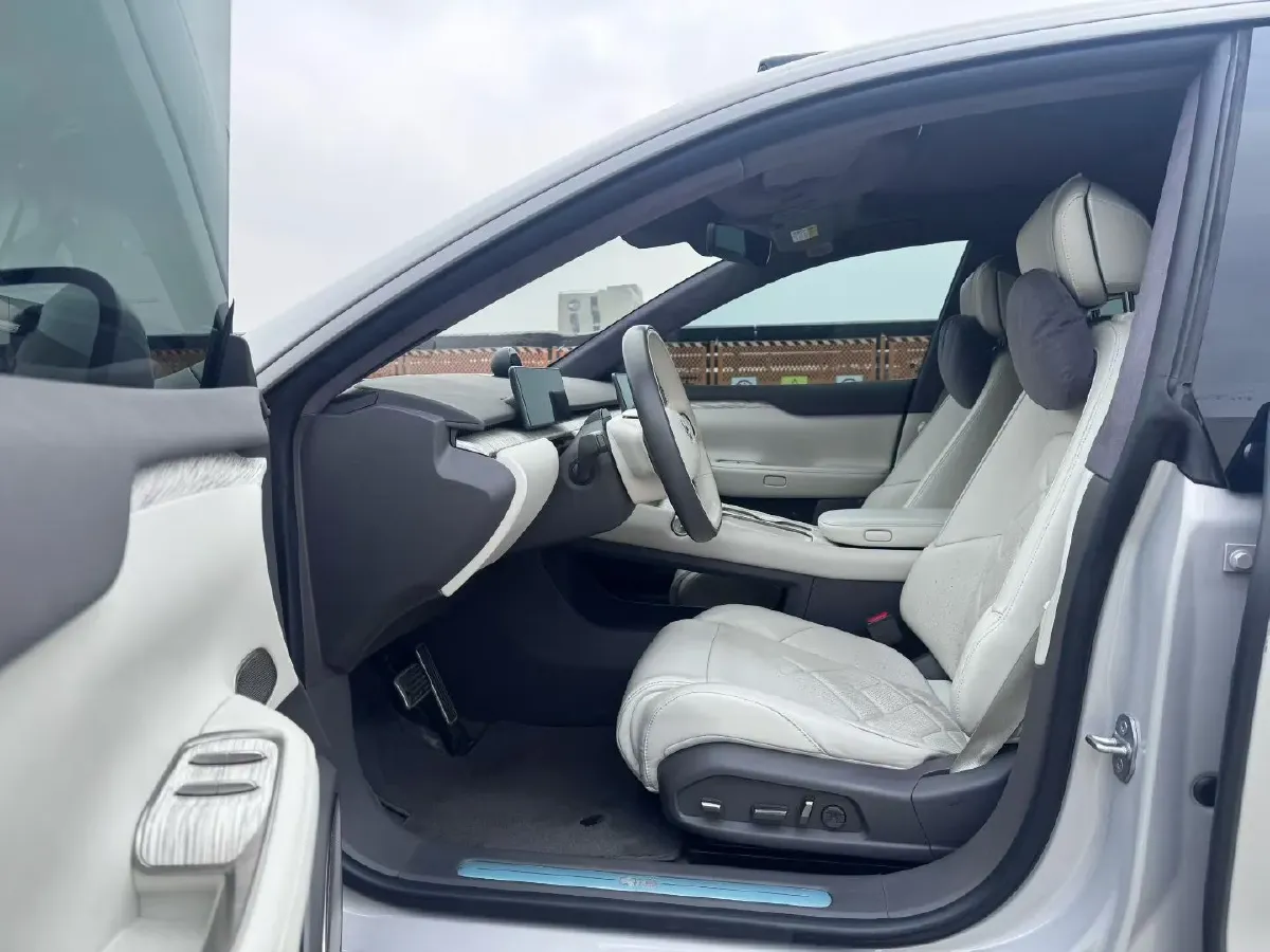 2021 Volkswagen ID.6 Crozz BEV 84.8KWH,autocango,china used car exporter,china ev exporter,chinese used car exporter,chinese used ev exporter