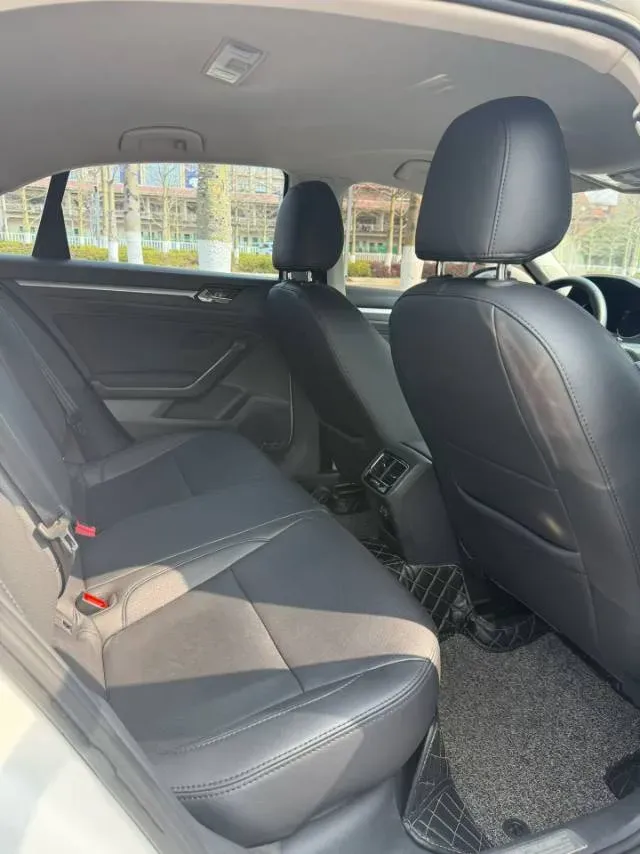 2017 Volkswagen Lamando 1.4T 131HP L4 7DCT,autocango,china used car exporter,china ev exporter,chinese used car exporter,chinese used ev exporter