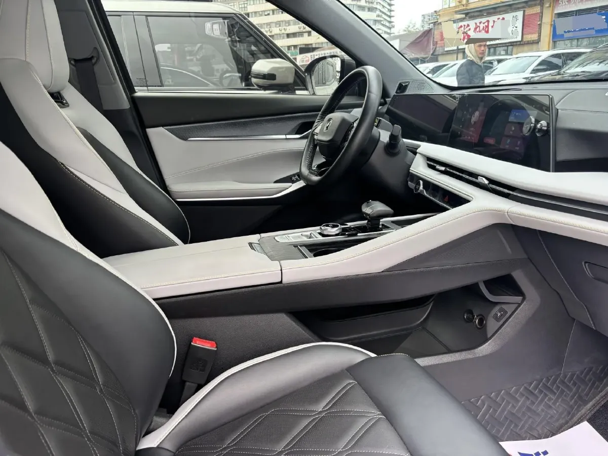 2023 ChangAn CS75 Plus 1.5T 188HP L4 8AT,autocango,china used car exporter,china ev exporter,chinese used car exporter,chinese used ev exporter