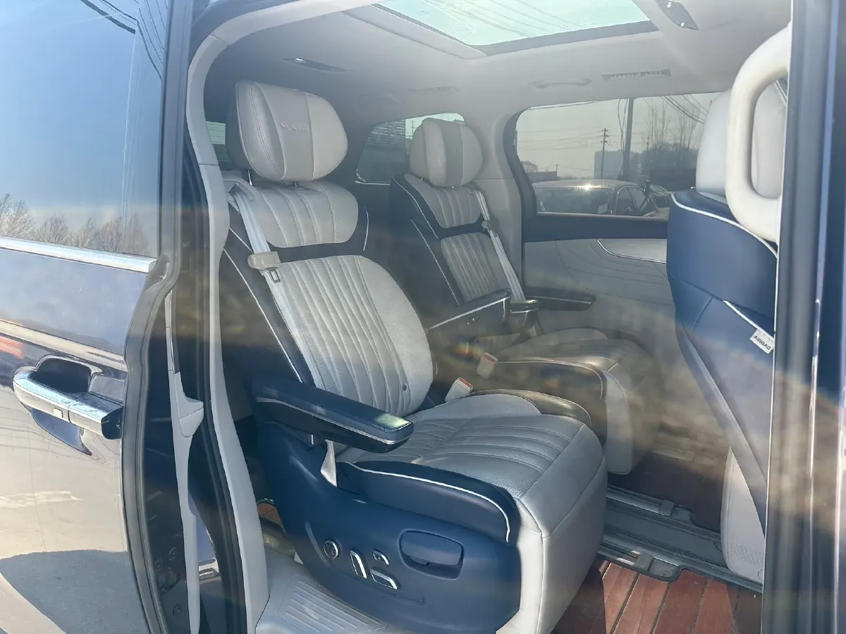 2021 Roewe iMAX8 2.0T 234HP L4 8AT,autocango,china used car exporter,china ev exporter,chinese used car exporter,chinese used ev exporter