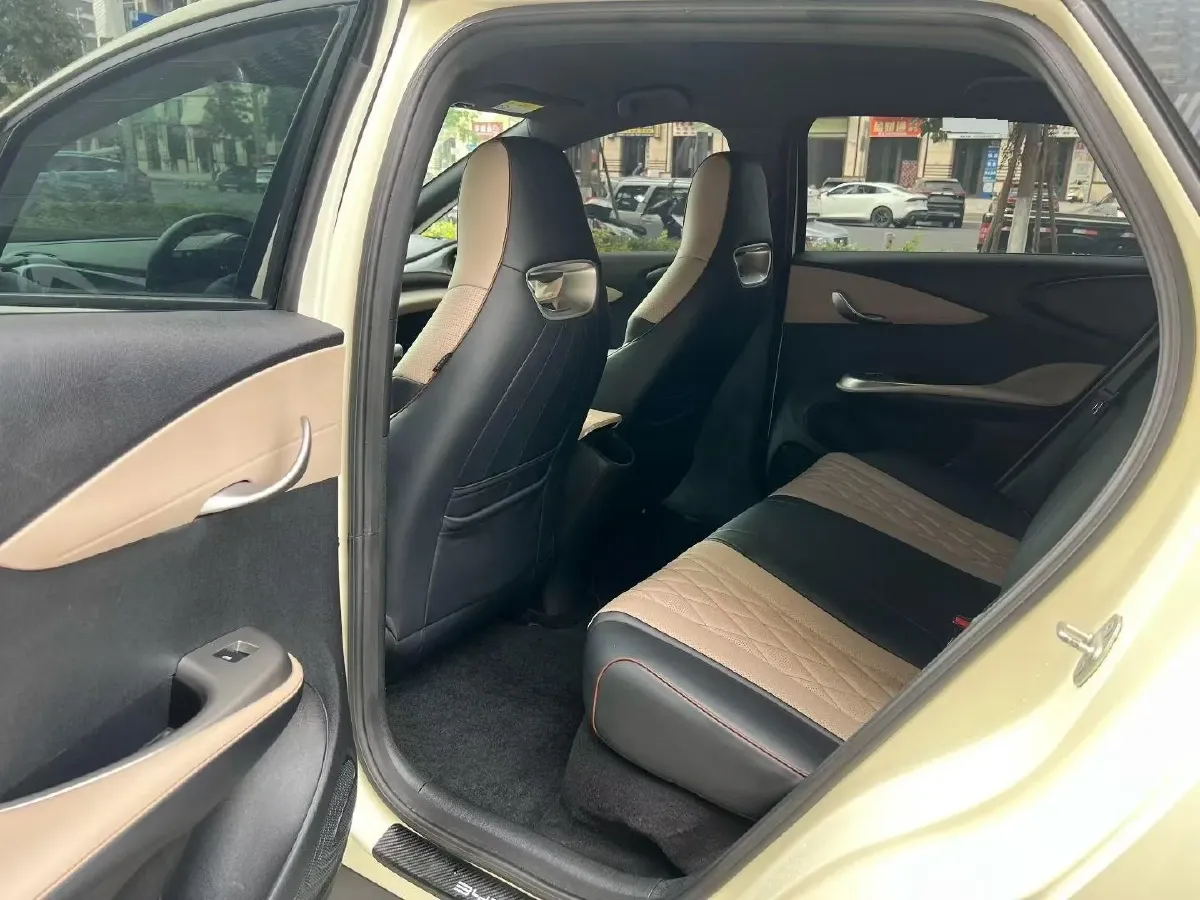 2021 Ford Escort 1.5L 122HP L3 6AT,autocango,china used car exporter,china ev exporter,chinese used car exporter,chinese used ev exporter