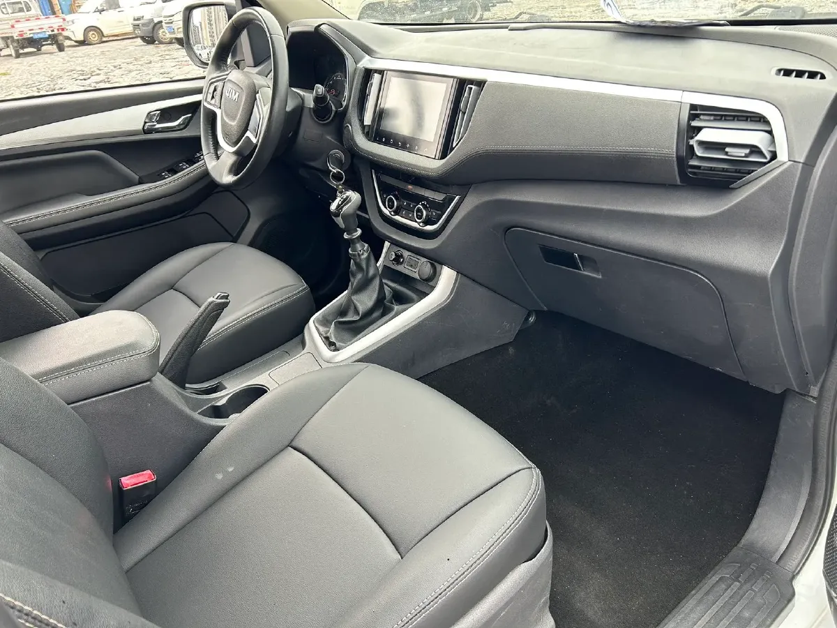 2019 Isuzu RE-MAX Jim 2.5T 129HP L4 6MT,autocango,china used car exporter,china ev exporter,chinese used car exporter,chinese used ev exporter