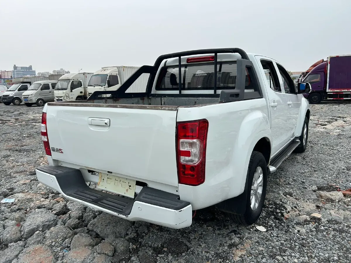 2019 Isuzu RE-MAX Jim 2.5T 129HP L4 6MT,autocango,china used car exporter,china ev exporter,chinese used car exporter,chinese used ev exporter