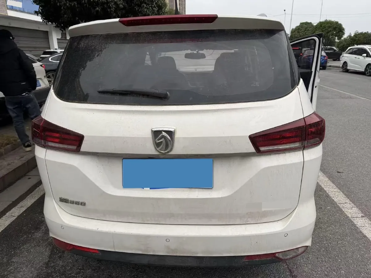 2018 BaoJun 360 1.5L 112HP L4 6MT,autocango,china used car exporter,china ev exporter,chinese used car exporter,chinese used ev exporter
