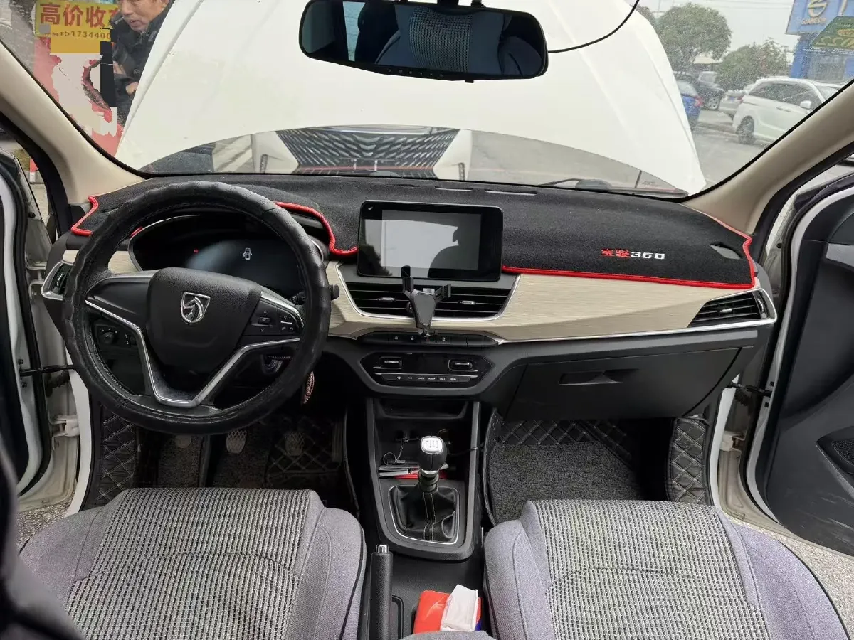 2018 BaoJun 360 1.5L 112HP L4 6MT,autocango,china used car exporter,china ev exporter,chinese used car exporter,chinese used ev exporter