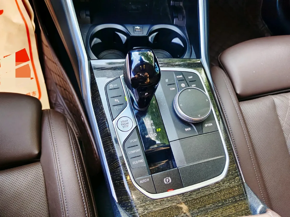 2022 BMW 3 Series 2.0T 184HP L4 8AT,autocango,china used car exporter,china ev exporter,chinese used car exporter,chinese used ev exporter