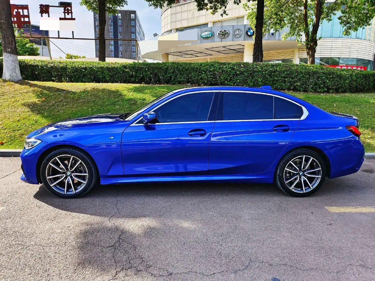 2022 BMW 3 Series 2.0T 184HP L4 8AT,autocango,china used car exporter,china ev exporter,chinese used car exporter,chinese used ev exporter