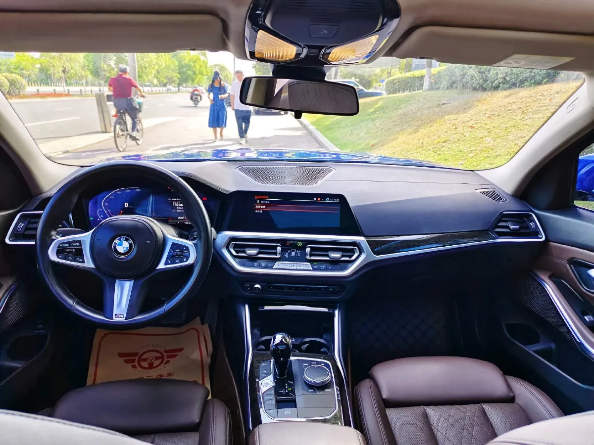 2022 BMW 3 Series 2.0T 184HP L4 8AT,autocango,china used car exporter,china ev exporter,chinese used car exporter,chinese used ev exporter