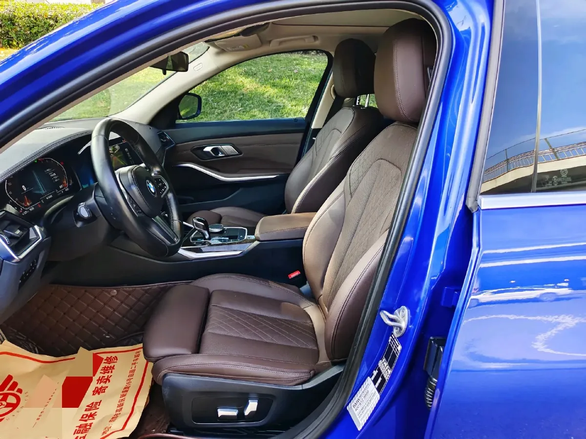 2022 BMW 3 Series 2.0T 184HP L4 8AT,autocango,china used car exporter,china ev exporter,chinese used car exporter,chinese used ev exporter