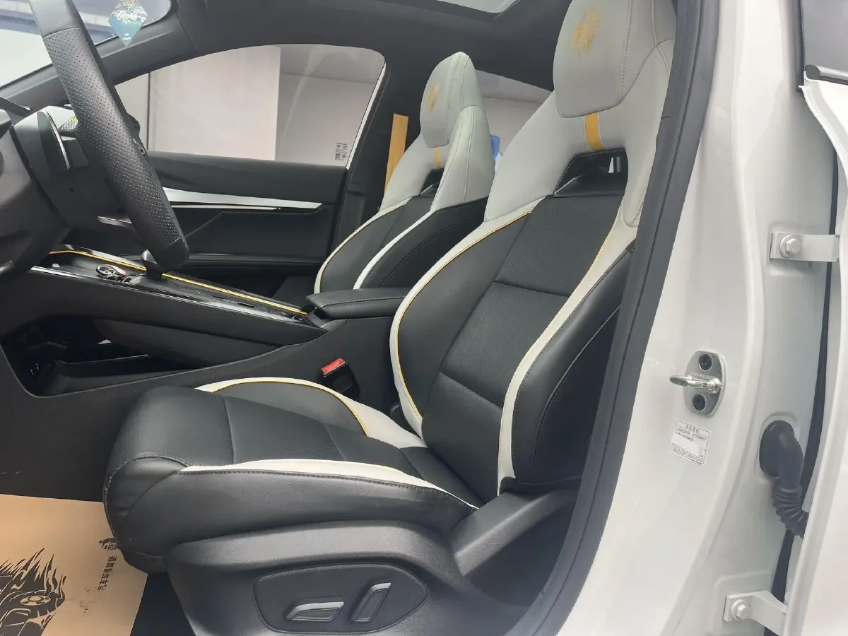 2022 MG 5 Scorpio 1.5T 181HP L4 7DCT,autocango,china used car exporter,china ev exporter,chinese used car exporter,chinese used ev exporter