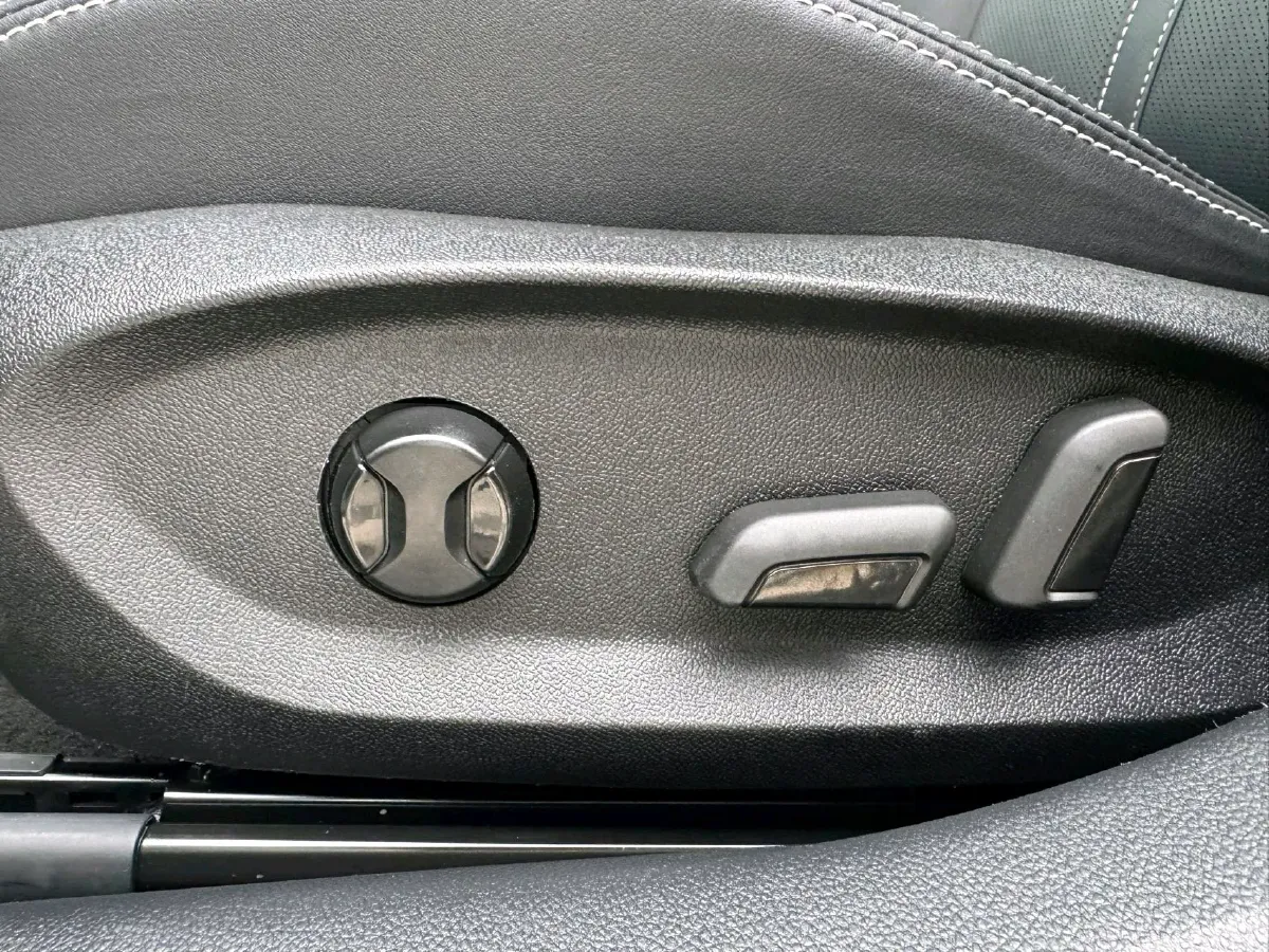 2022 Skoda Octavia 1.4T 150HP L4 7DCT,autocango,china used car exporter,china ev exporter,chinese used car exporter,chinese used ev exporter