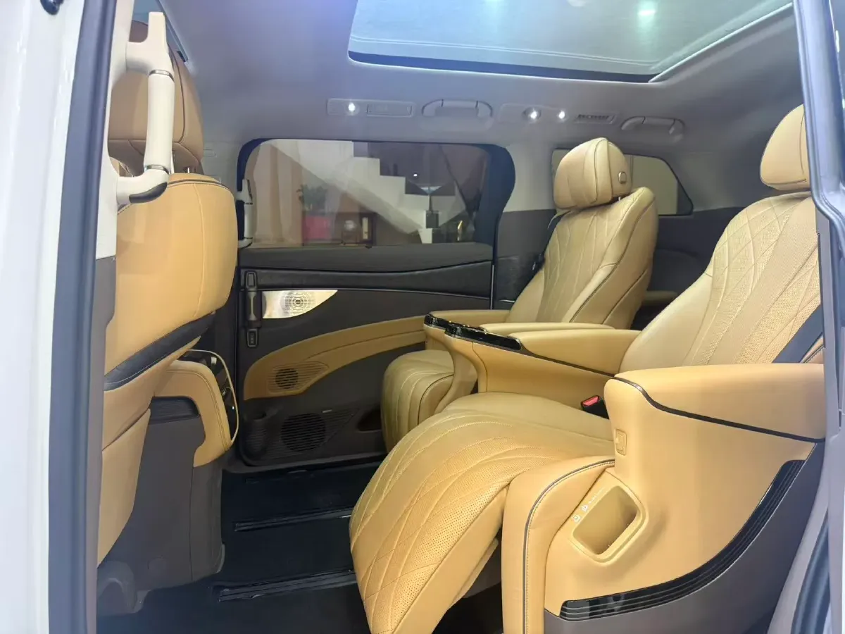 2022 HongQi HS7 3.0T 337HP V6 8AT,autocango,china used car exporter,china ev exporter,chinese used car exporter,chinese used ev exporter