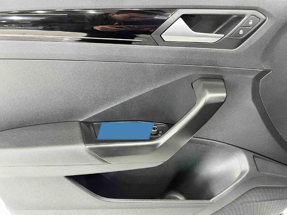 2022 Volkswagen T-Roc 1.4T 150HP L4 7DCT,autocango,china used car exporter,china ev exporter,chinese used car exporter,chinese used ev exporter