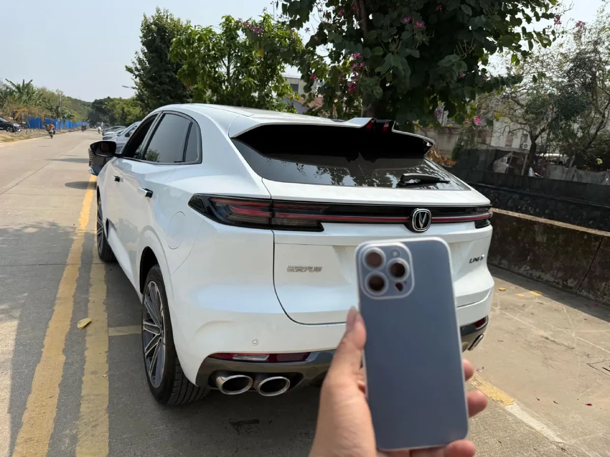 2021 ChangAn UNI-K 2.0T 233HP L4 8AT,autocango,china used car exporter,china ev exporter,chinese used car exporter,chinese used ev exporter