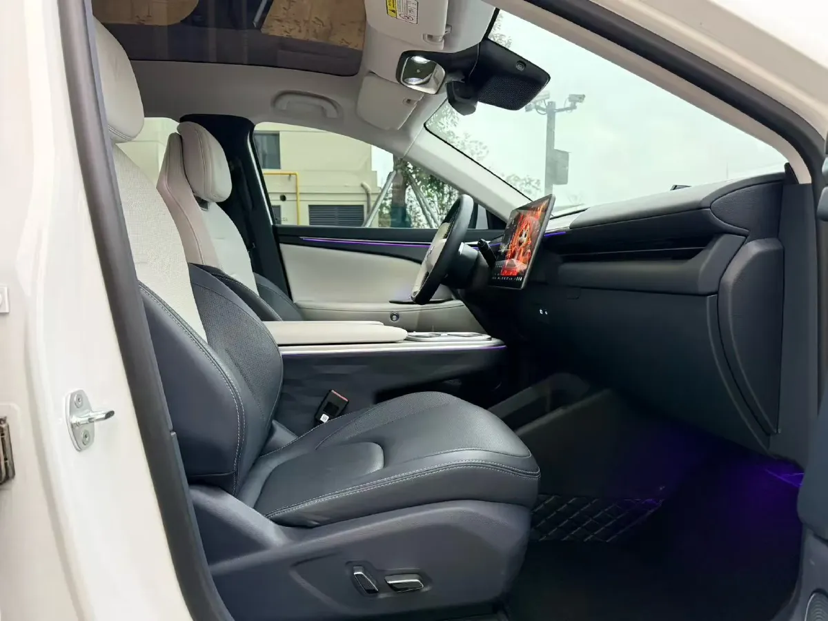 2025 MAXUS G10 2.0T 261HP L4 8AT,autocango,china used car exporter,china ev exporter,chinese used car exporter,chinese used ev exporter