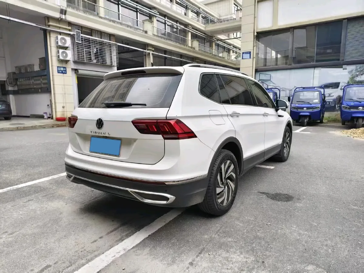 2023 Volkswagen Tiguan L 1.5T 160HP L4 7DCT,autocango,china used car exporter,china ev exporter,chinese used car exporter,chinese used ev exporter