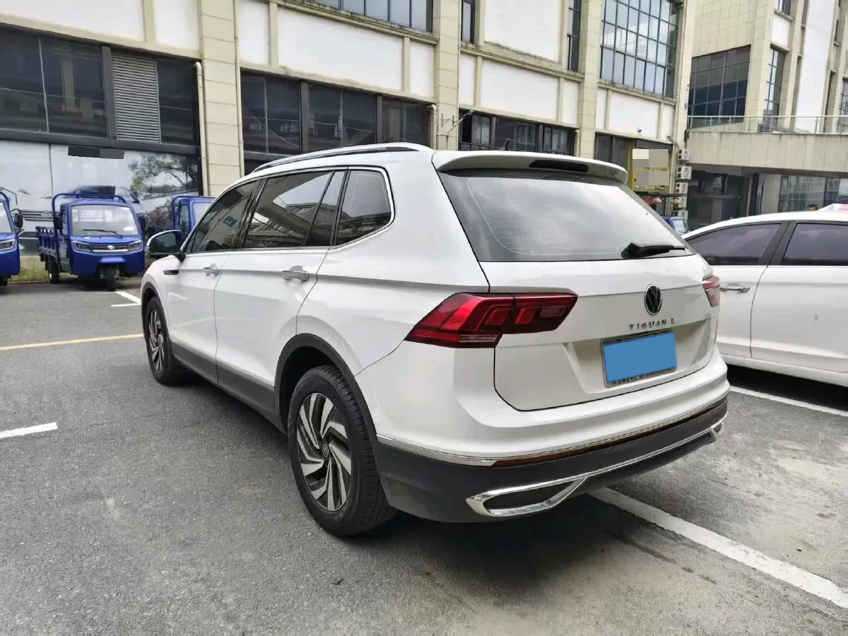 2023 Volkswagen Tiguan L 1.5T 160HP L4 7DCT,autocango,china used car exporter,china ev exporter,chinese used car exporter,chinese used ev exporter
