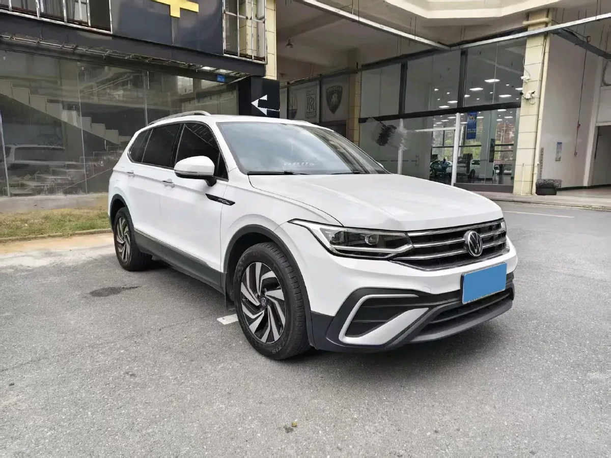 2023 Volkswagen Tiguan L 1.5T 160HP L4 7DCT,autocango,china used car exporter,china ev exporter,chinese used car exporter,chinese used ev exporter