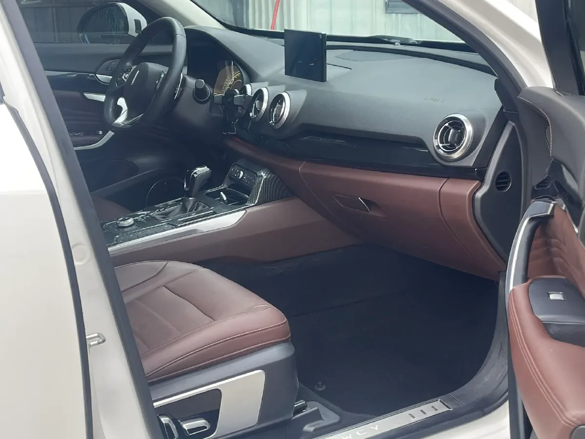 2017 WEY VV7 2.0T 234HP L4 7DCT,autocango,china used car exporter,china ev exporter,chinese used car exporter,chinese used ev exporter