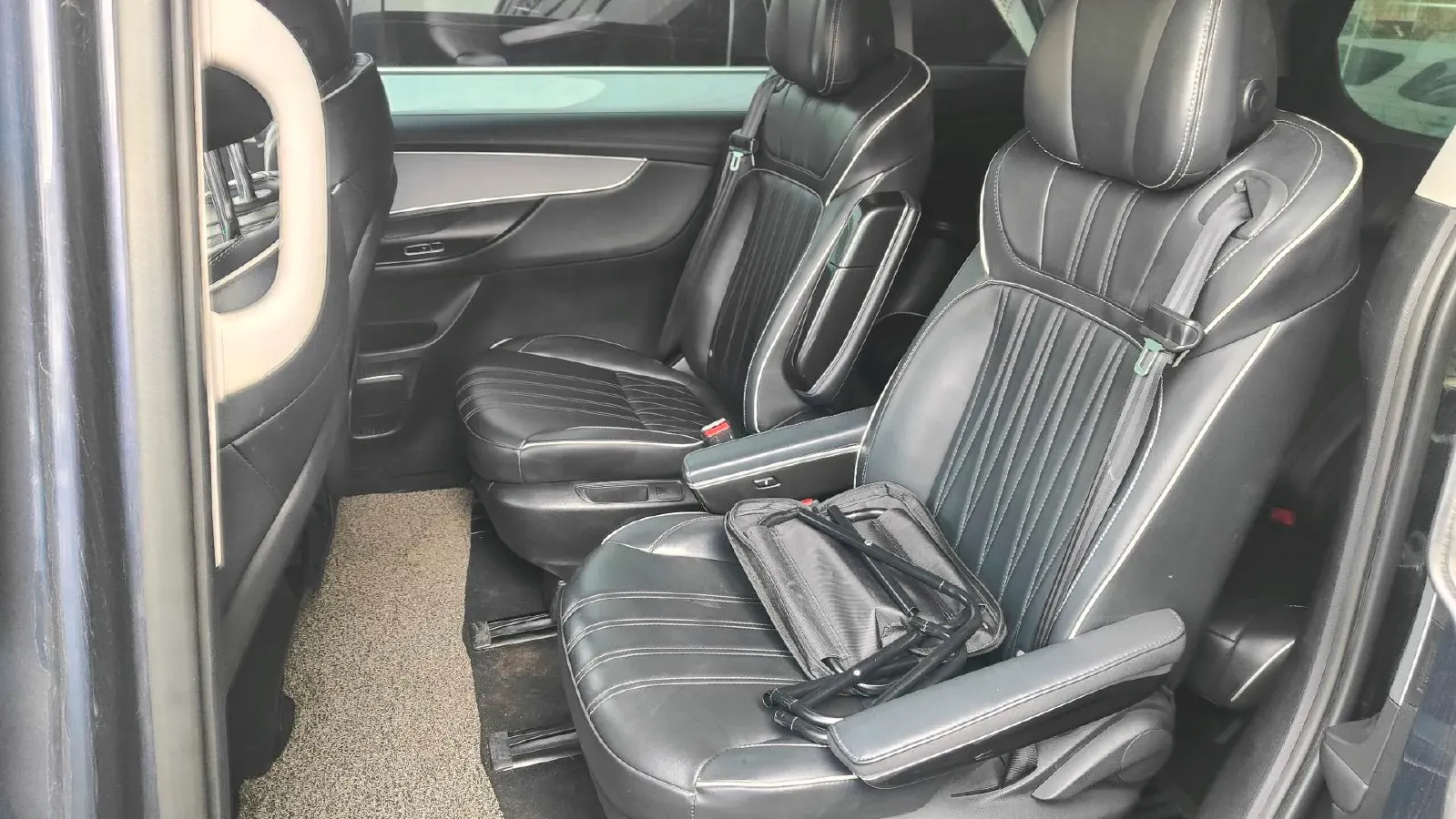 2022 Roewe iMAX8 2.0T 234HP L4 8AT,autocango,china used car exporter,china ev exporter,chinese used car exporter,chinese used ev exporter