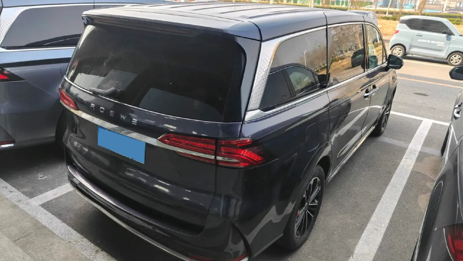 2022 Roewe iMAX8 2.0T 234HP L4 8AT,autocango,china used car exporter,china ev exporter,chinese used car exporter,chinese used ev exporter