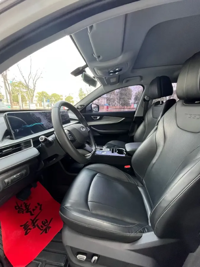 2022 Chery Tiggo 8 Plus 1.6T 197HP L4 7DCT,autocango,china used car exporter,china ev exporter,chinese used car exporter,chinese used ev exporter