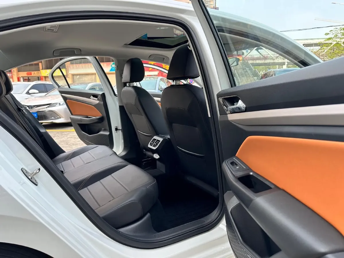 2023 Volkswagen Bora 1.2T 116HP L4 7DCT,autocango,china used car exporter,china ev exporter,chinese used car exporter,chinese used ev exporter