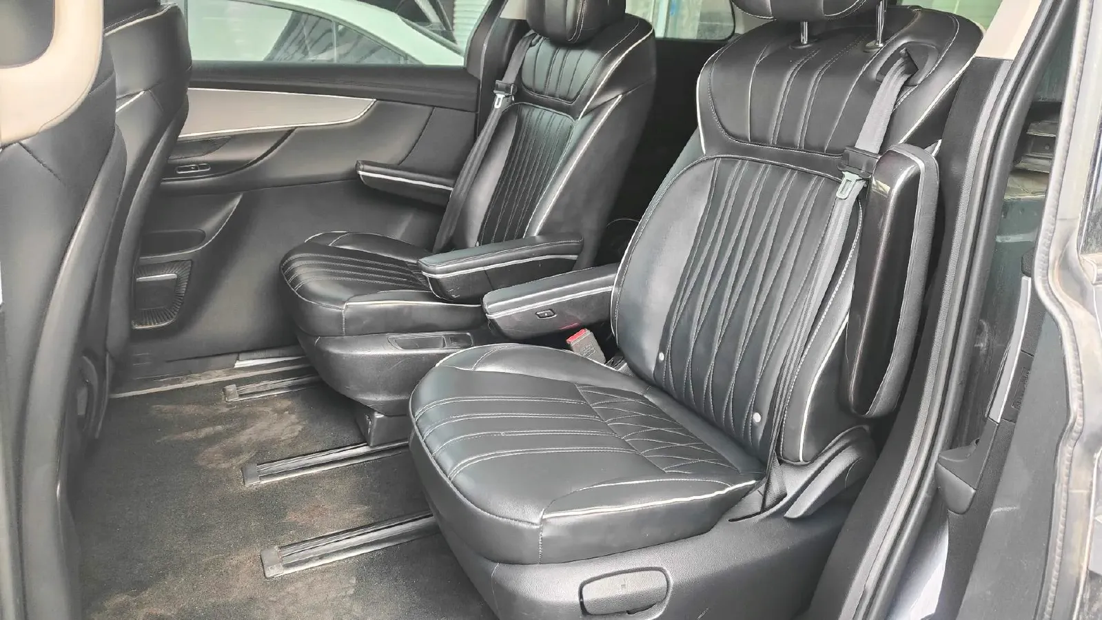 2022 Roewe iMAX8 2.0T 234HP L4 8AT,autocango,china used car exporter,china ev exporter,chinese used car exporter,chinese used ev exporter