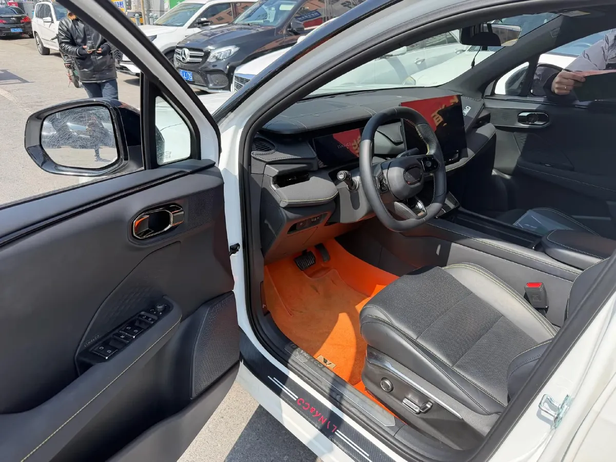 2025 LYNK&CO 06 1.5T 181HP L4 7DCT,autocango,china used car exporter,china ev exporter,chinese used car exporter,chinese used ev exporter