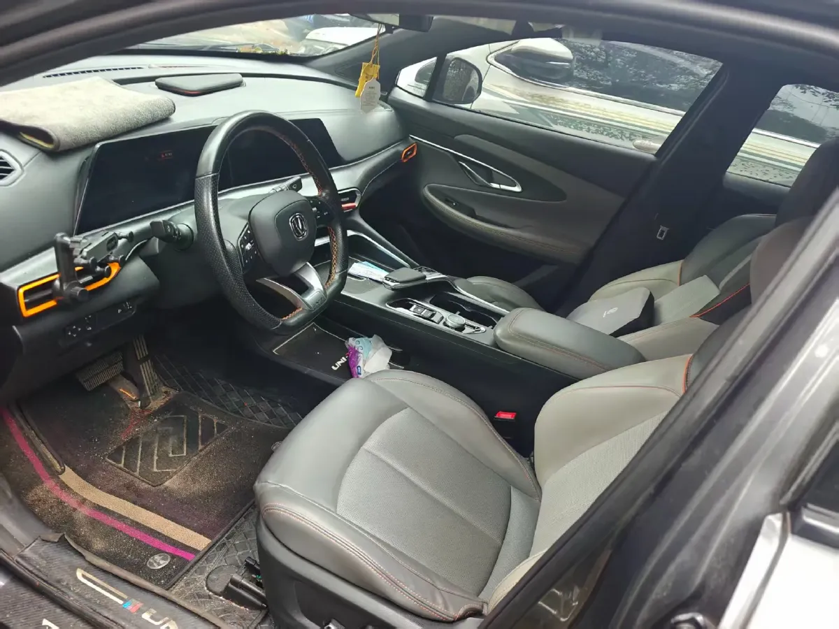 2022 ChangAn UNI-T 1.5T 188HP L4 7DCT,autocango,china used car exporter,china ev exporter,chinese used car exporter,chinese used ev exporter