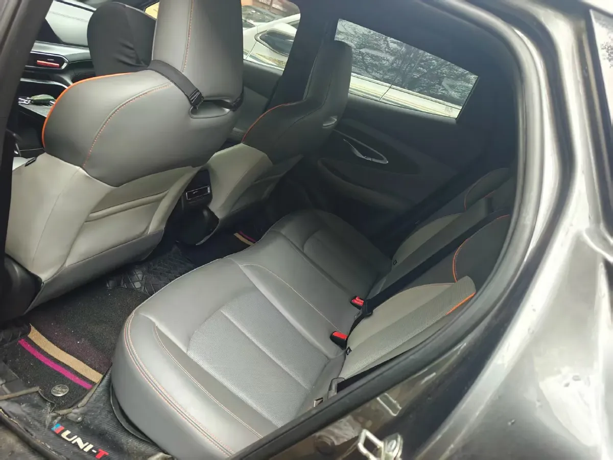 2022 ChangAn UNI-T 1.5T 188HP L4 7DCT,autocango,china used car exporter,china ev exporter,chinese used car exporter,chinese used ev exporter