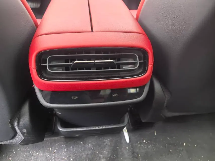 2024 MI SU7 BEV 73.6KWH,autocango,china used car exporter,china ev exporter,chinese used car exporter,chinese used ev exporter